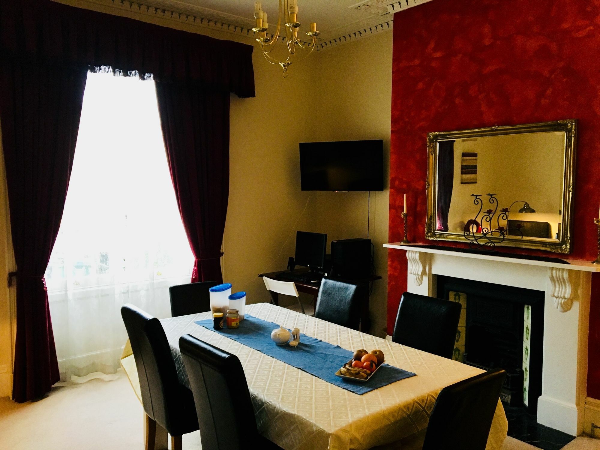 Bentons Guest House Τσέλτενχαμ Εξωτερικό φωτογραφία