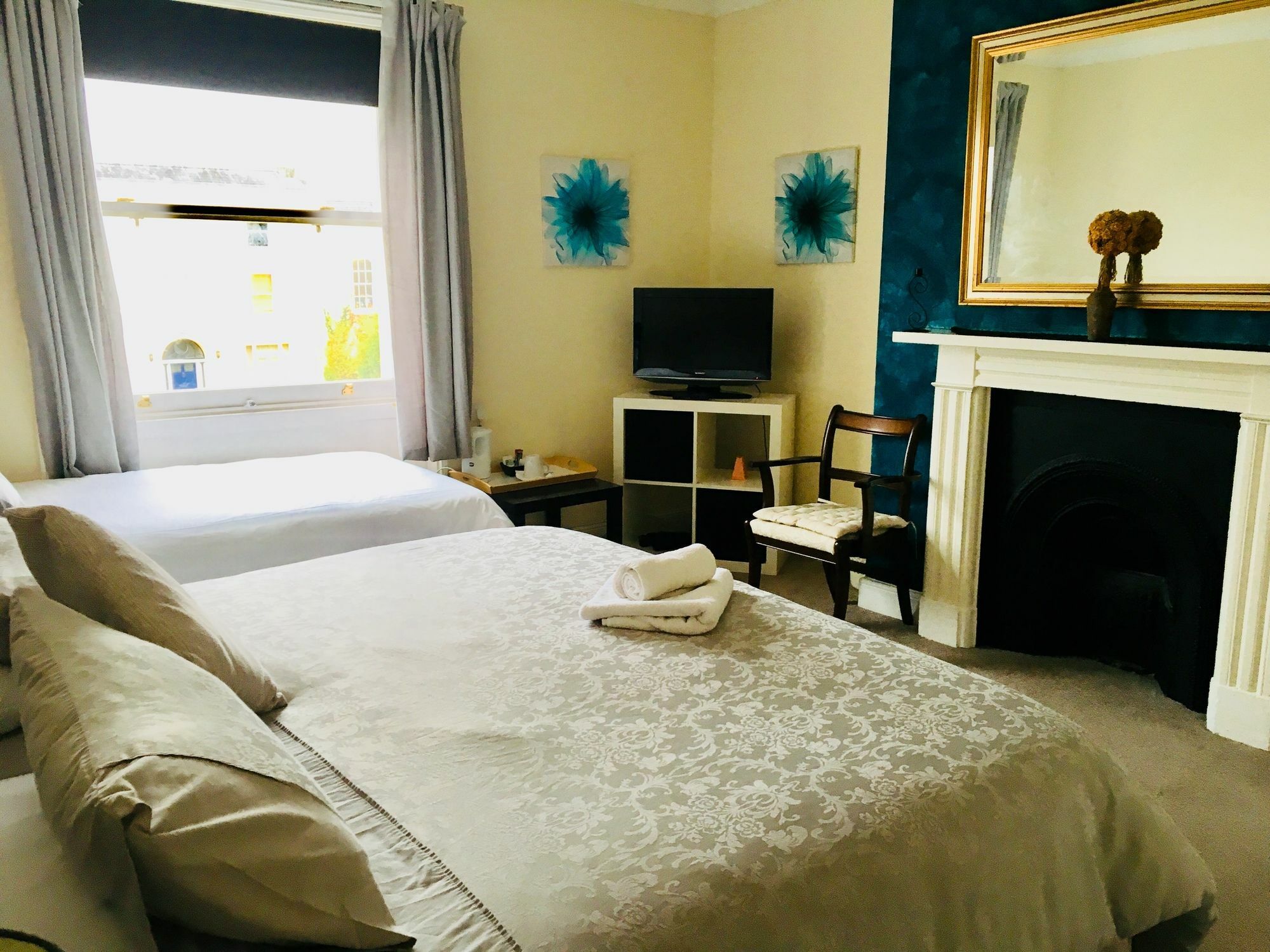 Bentons Guest House Τσέλτενχαμ Εξωτερικό φωτογραφία